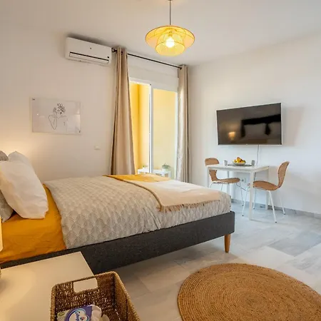 Apartamento Estudio Con Vistas Al Mar Garaje Privado Gratis *