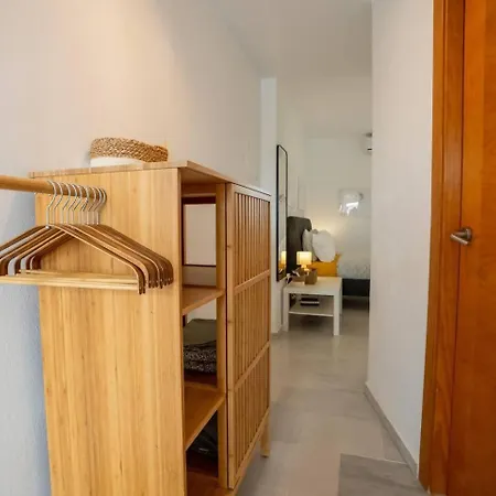 Estudio Con Vistas Al Mar + Garaje Privado Gratis *